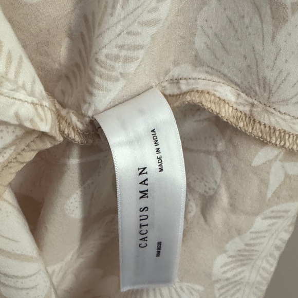 Cactus Man Men's Beige and White Floral Button-Down Shirt | Large - Picture 3 of 6